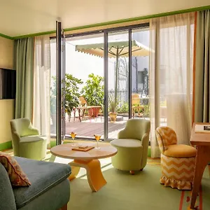 ***** Hotel La Fantaisie Francia