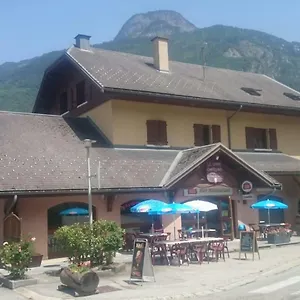  Affittacamere Le Grand Chatelard Bar Restaurant